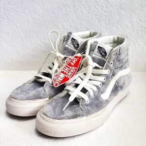 NWT Vans x Free People U Sk8-Hi Faux Fur Sneakers in Gray